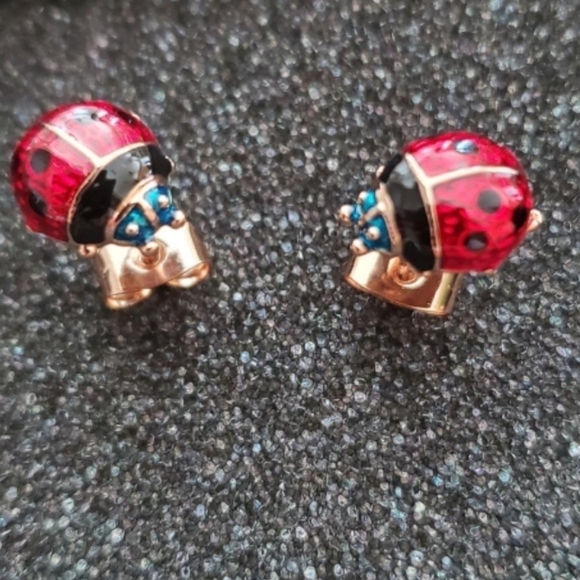 Sale! New Adorable Dainty Little Lady Bug Stud Earrings - Picture 5 of 11